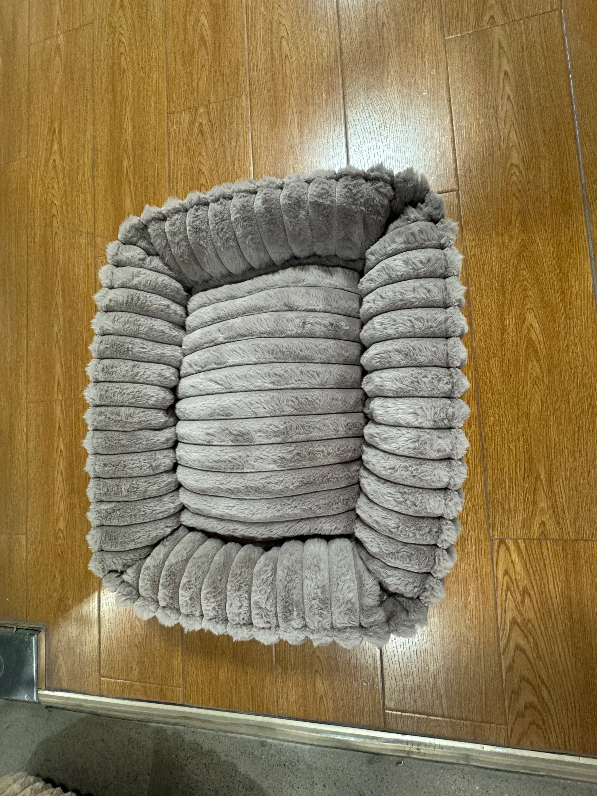 Rectangular Plush Dog Bed for Winter - Small to Large Pets & Cats - My Pet Serenity