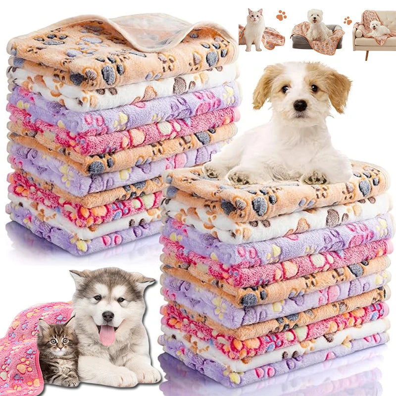 Warm fleece pet blanket for dogs and cats with paw print design, small - My Pet Serenity