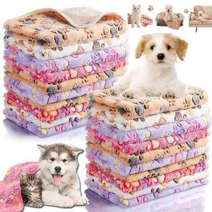 Warm fleece pet blanket for dogs and cats with paw print design, small - My Pet Serenity